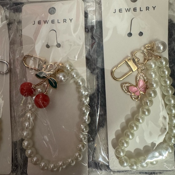 Keychain charms 💚❤️ - Picture 5 of 6